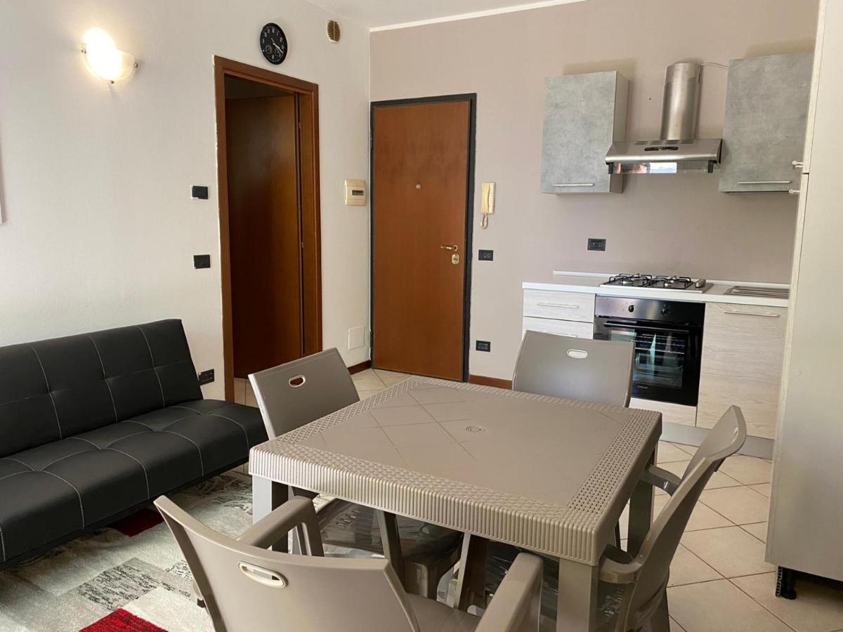 La Lanterna - Appartamenti In Residence Con Piscina Desenzano del Garda Exterior foto