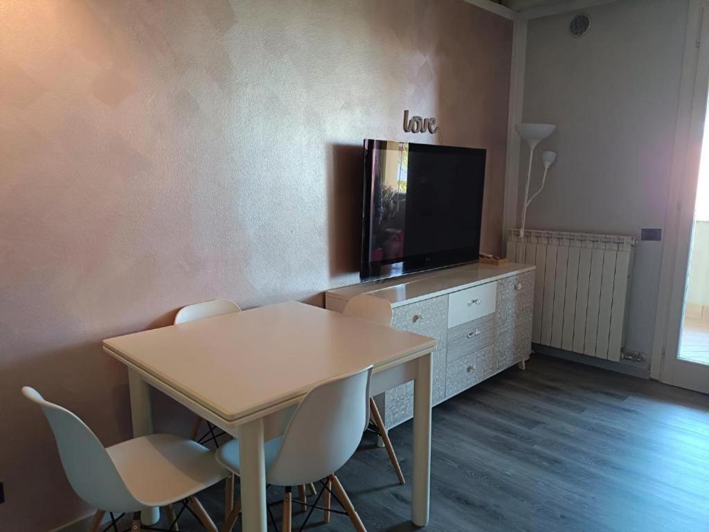 La Lanterna - Appartamenti In Residence Con Piscina Desenzano del Garda Exterior foto