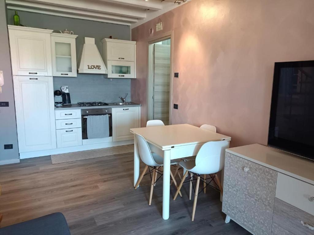La Lanterna - Appartamenti In Residence Con Piscina Desenzano del Garda Exterior foto